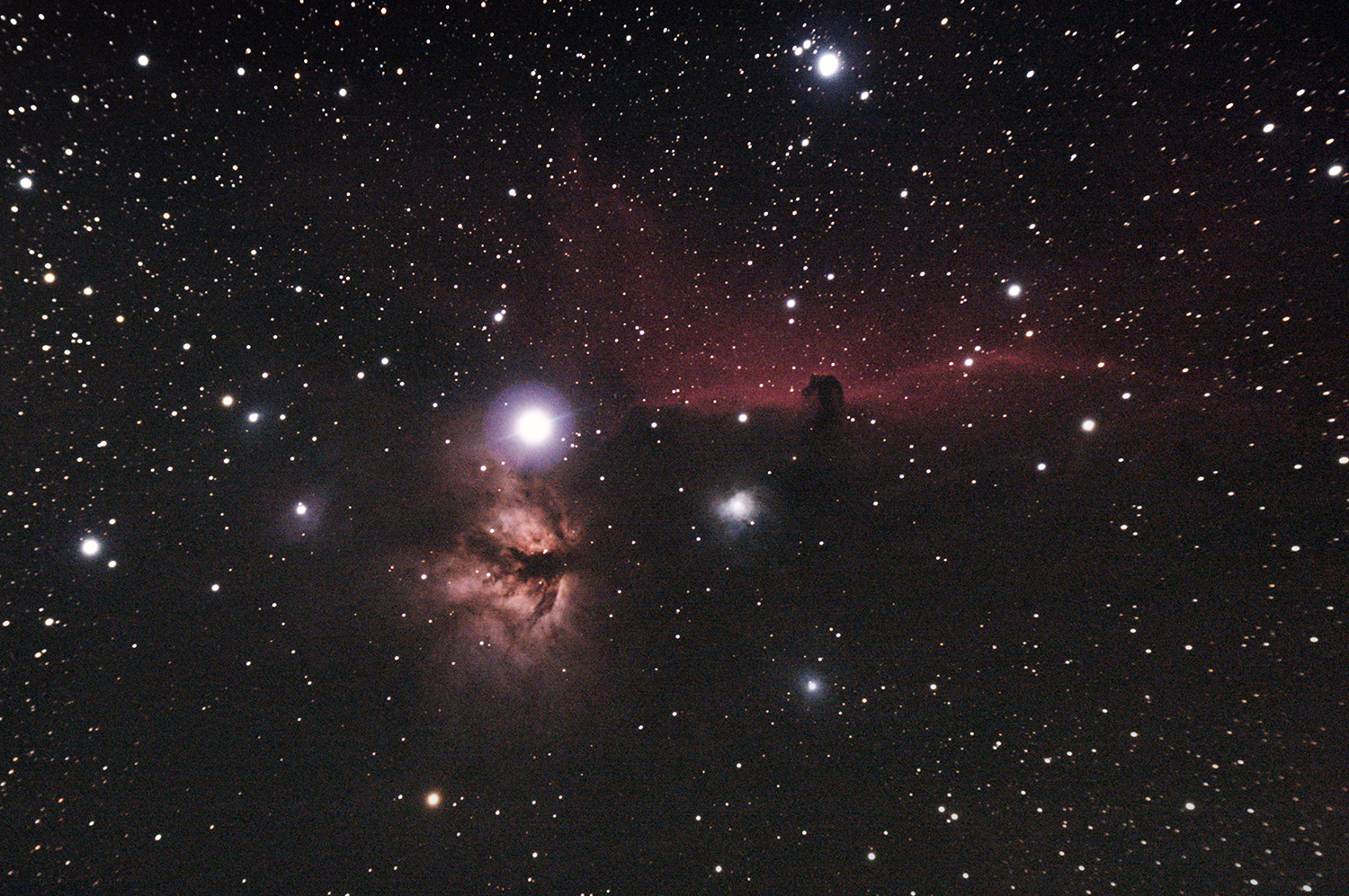 B33 Horsehead Nebula<br>
					2012/09/15<br>
					High Island Reservoir, Hong Kong<br>
					IRmod Canon40D<br>
					60s x36 ISO 3200<br>
					Borg 71FL<br>
					Vixen GP2 starbook-s<br>
					unguided<br>
					uncropped